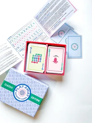 Classic Edition open box with the folded rules guide